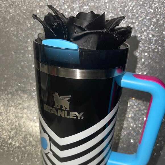 3D Rose Tumbler Topper that fit the new Barbie x Stanley 1959 Original lids - Picture 4 of 10